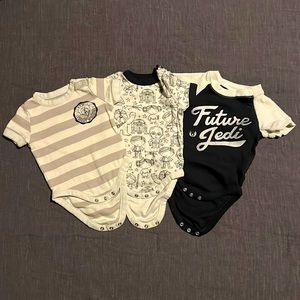Baby Gap Star Wars Onesies , Set of 3, Size 3-6 months
